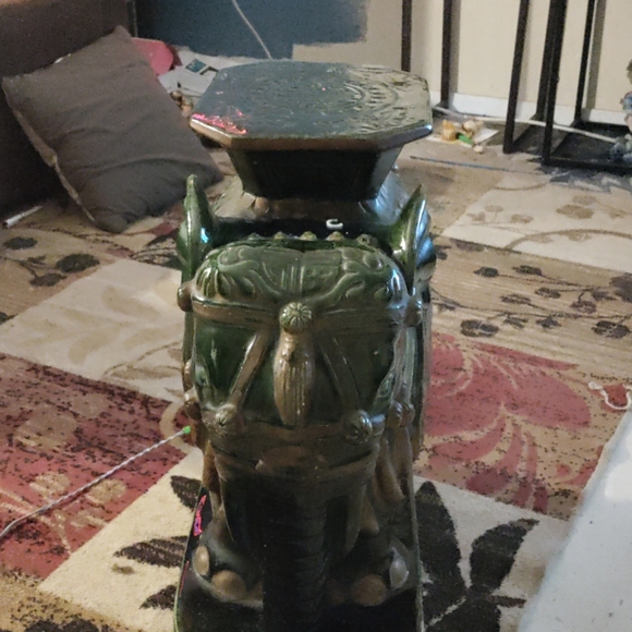 Vintage regency emerald green elephant - Picture 2 of 3